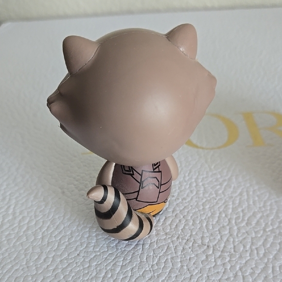 Red Deadpool Cowboy and Rocket Figurine Set - Picture 7 of 10